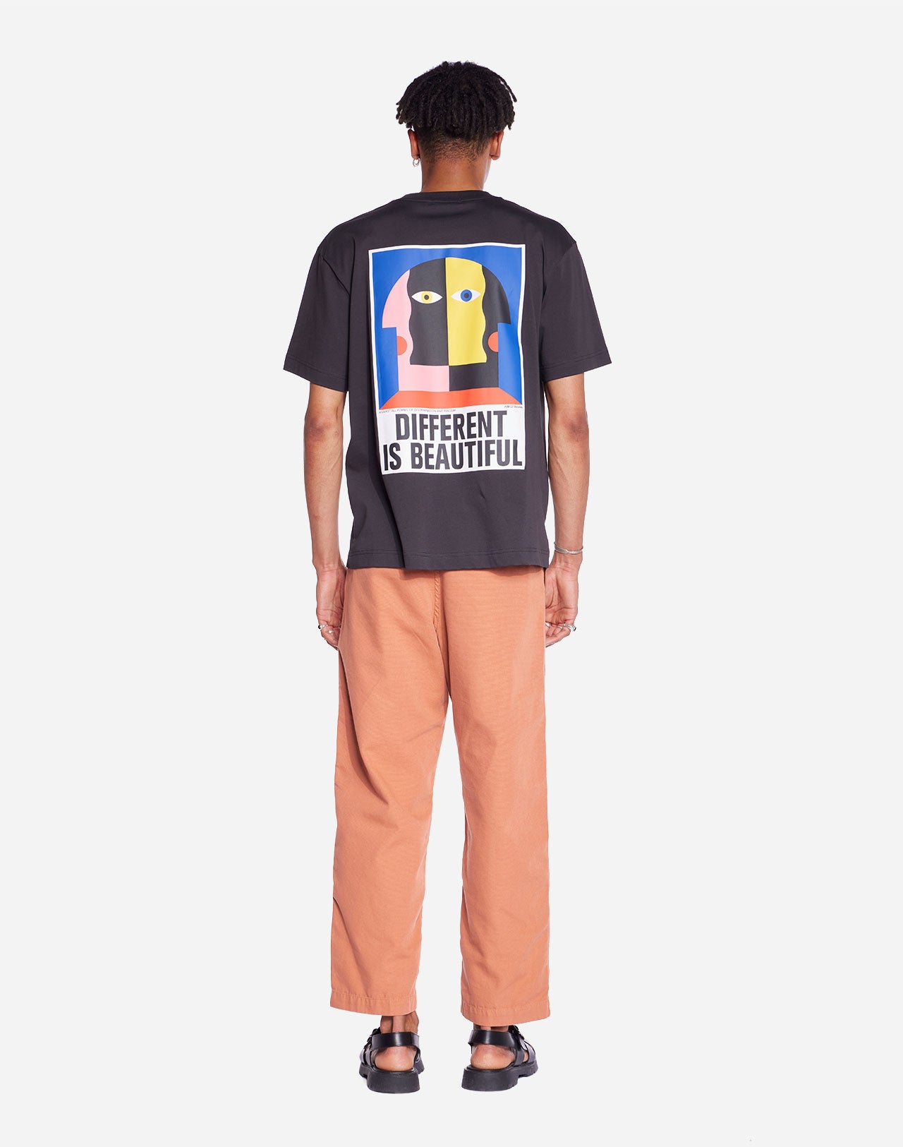 T-shirt Different ample noir