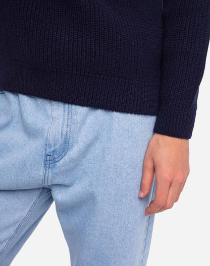 Pull Ernest marine