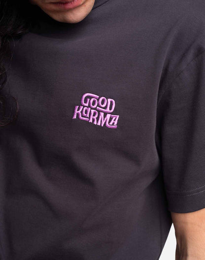 T-shirt Good Karma noir carbone ample