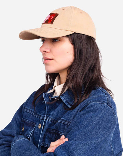 Casquette Six Panel Kiss sable
