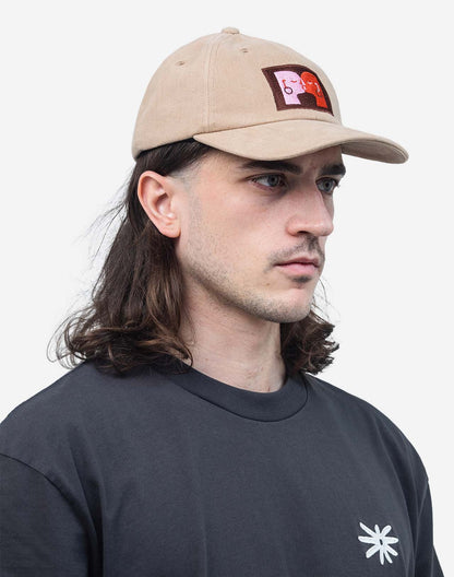 Casquette Six Panel Kiss sable