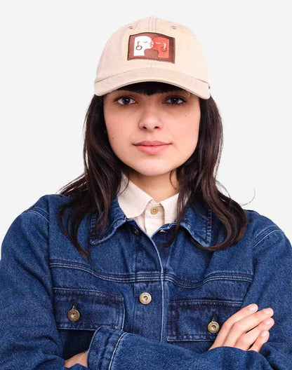 Casquette Six Panel Kiss sable